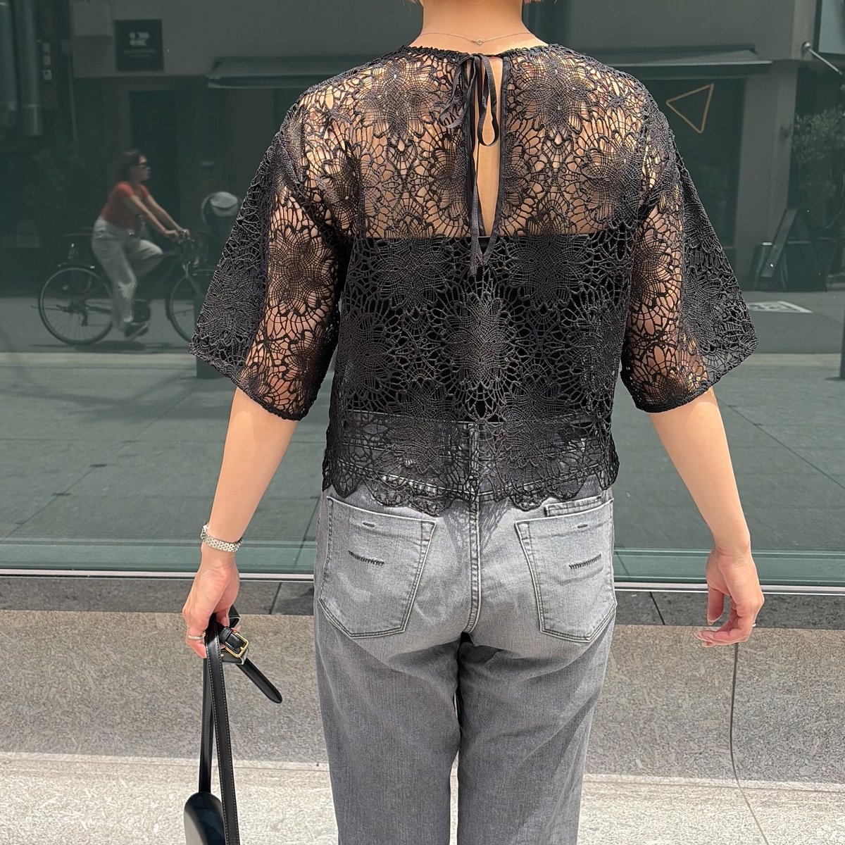 前後＆お袖2WAYスカラップレースブラウス(ブラック) | myinemy's STORE