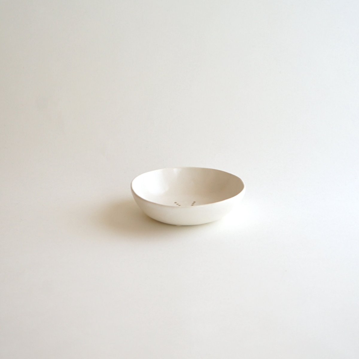 安藤雅信】水切りボウルS（乳白艶釉） | ギャルリ百草 online store