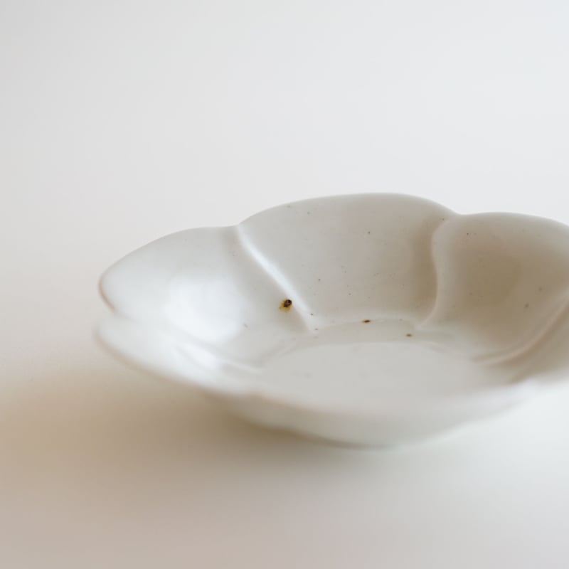 安藤雅信】ねじり花びら浅鉢 M（青白釉） | ギャルリ百草 online store