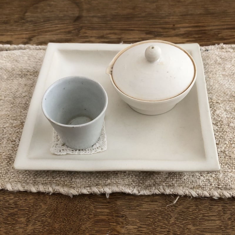 安藤雅信】リム細角皿 | ギャルリ百草 online store 安藤雅信】リム細角皿 | ギャルリ百草 online store