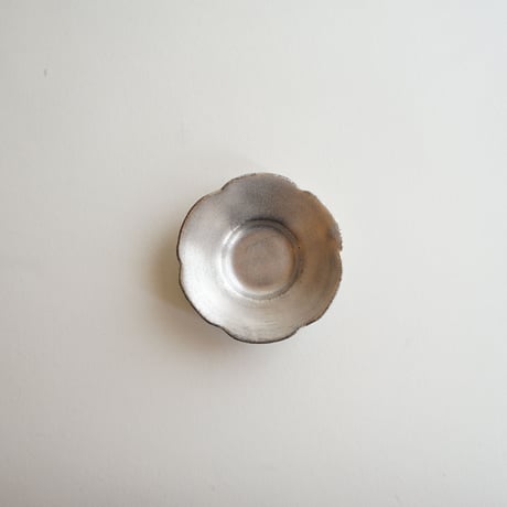 【安藤雅信】黒銀彩雪型茶托