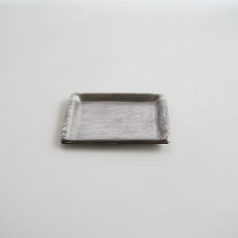 安藤雅信】銀彩ピューター渕丸正角プレート S | ギャルリ百草 online store