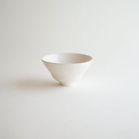 安藤雅信】オランダ輪花皿 S(乳白艶釉) | ギャルリ百草 online 安藤雅信】オランダ輪花皿 S(乳白艶釉) | ギャルリ百草 online