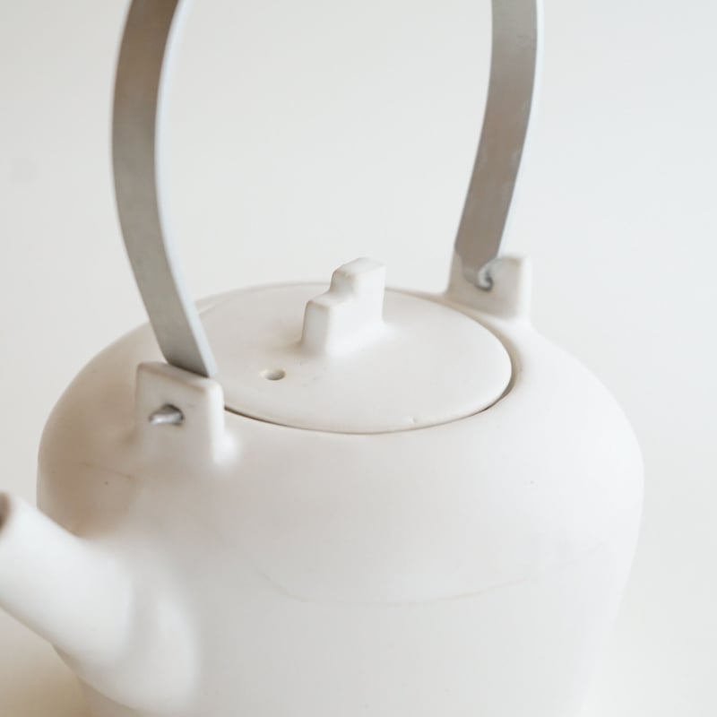 安藤雅信】白土瓶 S（白マット釉） | ギャルリ百草 online store