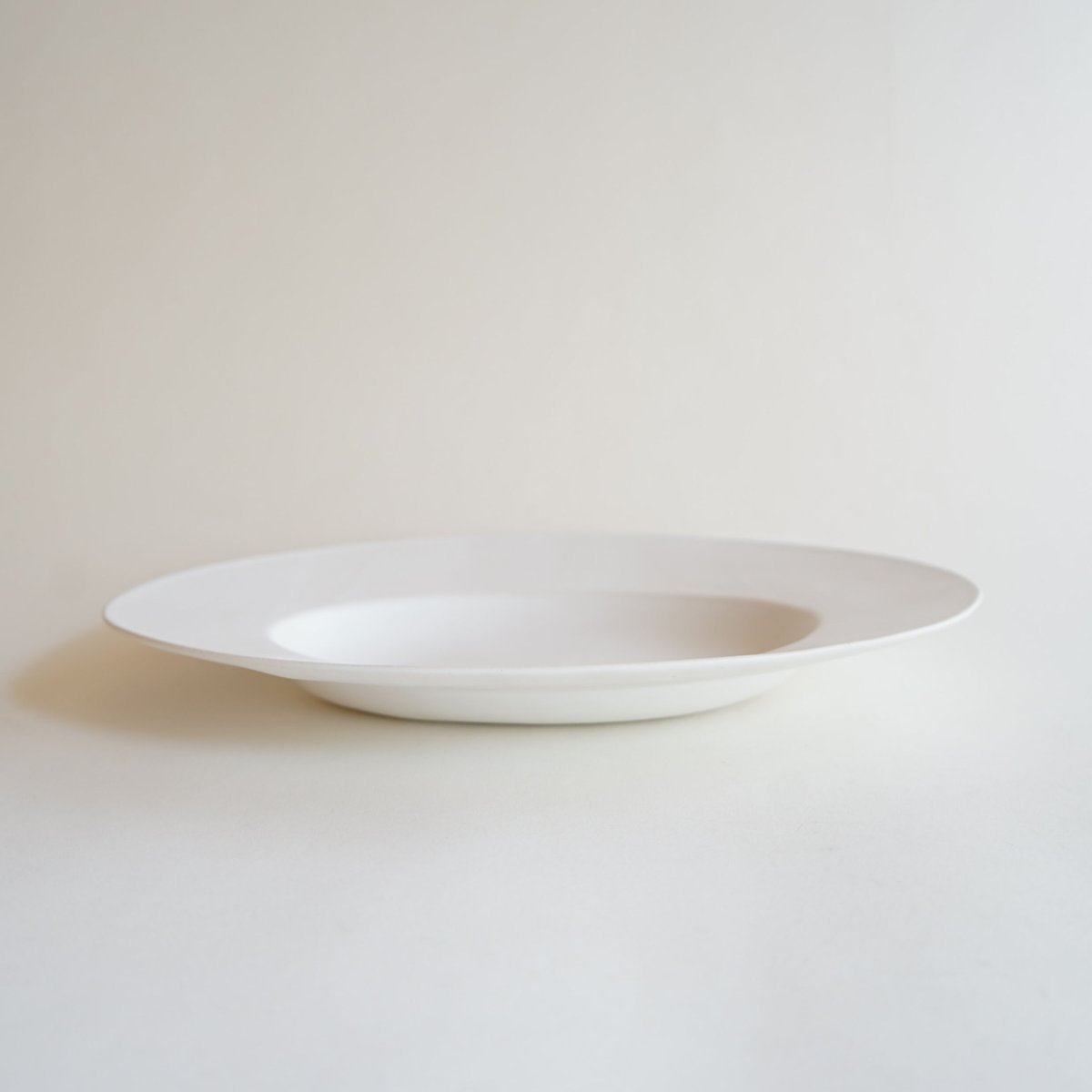 安藤雅信】リムオーバル深皿 L（白マット釉） | ギャルリ百草 online store