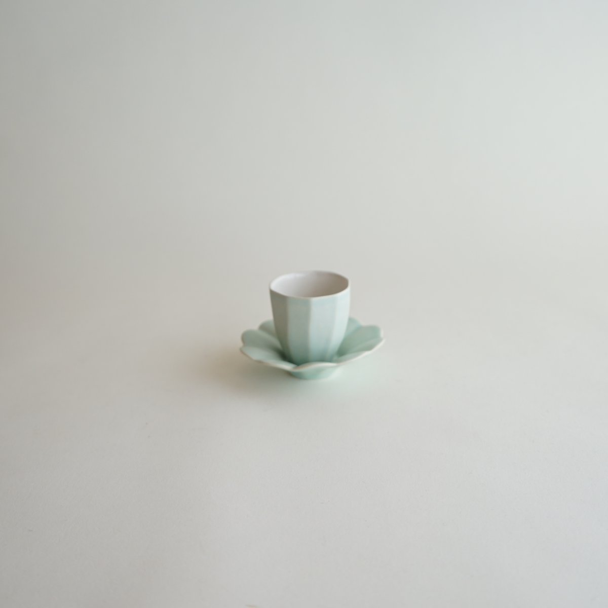 安藤雅信】面取茶杯 L 外薄青釉 | ギャルリ百草 online store