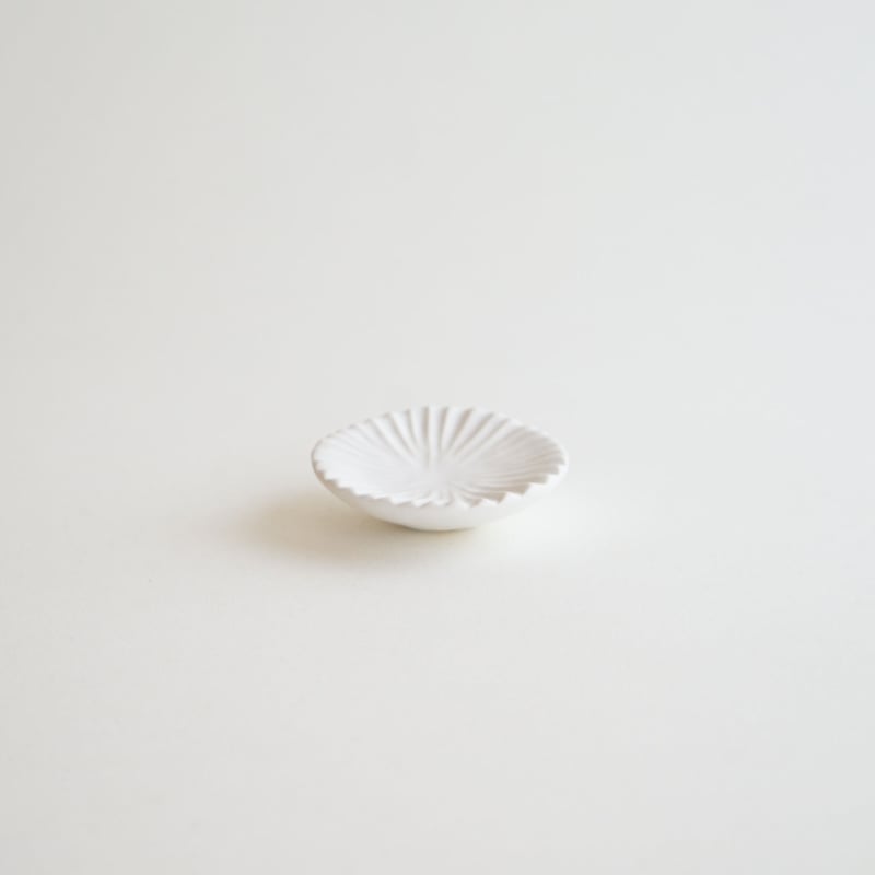 安藤雅信】菊小皿（白マット釉） | ギャルリ百草 online store