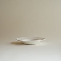 安藤雅信】オランダ四弁オーバル輪花皿 M （白マット釉） | ギャルリ