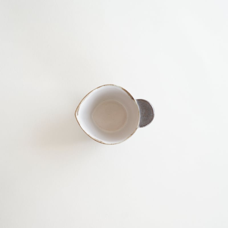 安藤雅信】 手付カップ 板（黒錆釉） | ギャルリ百草 online store