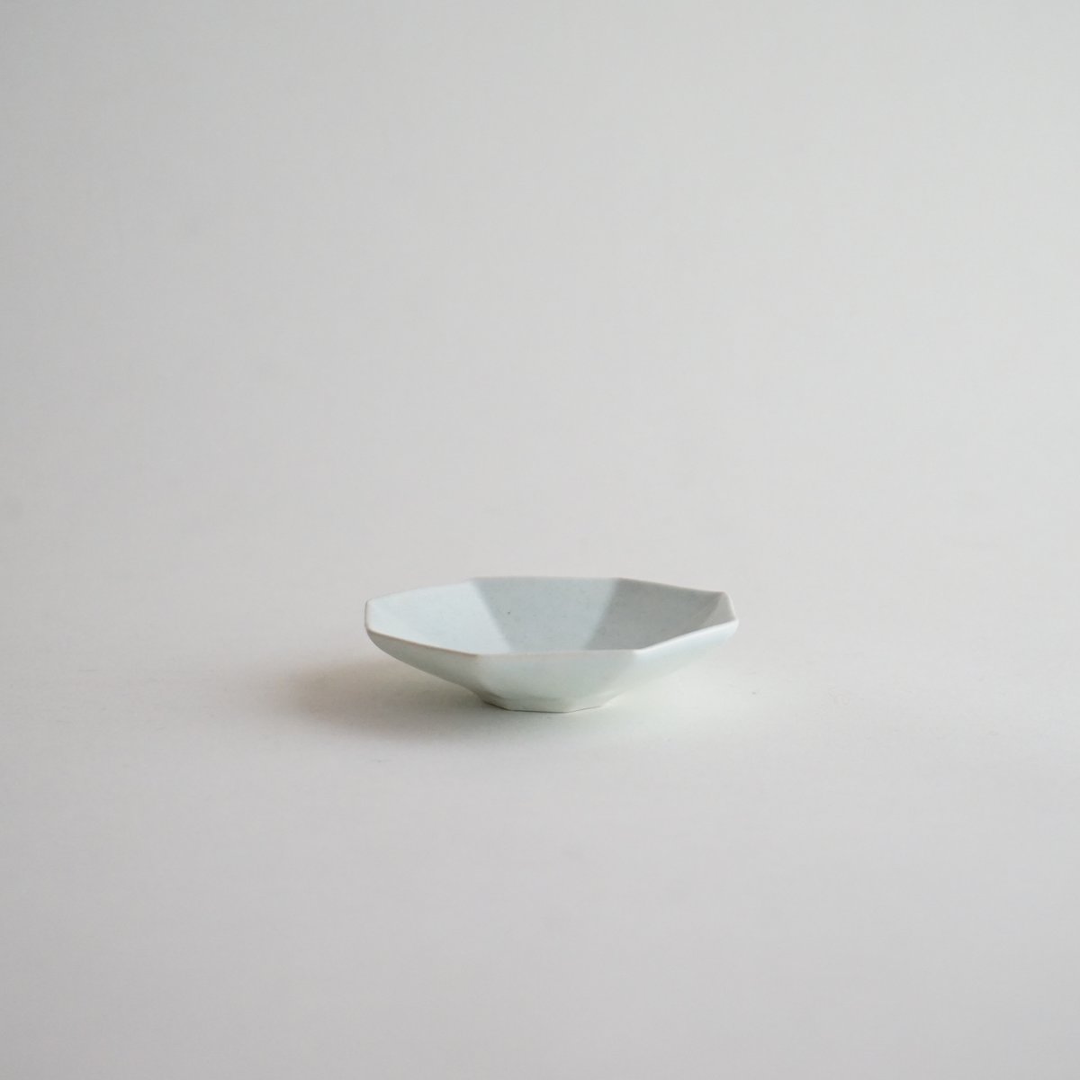 安藤雅信】白藍釉正八角高台茶托 | ギャルリ百草 online store