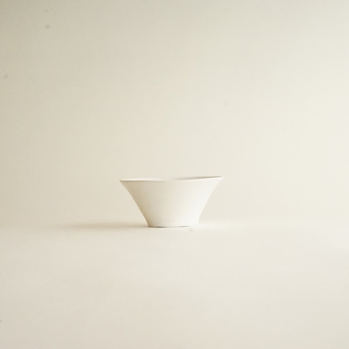 安藤雅信】口丸楕円反鉢 HS（白マット釉） | ギャルリ百草 online store
