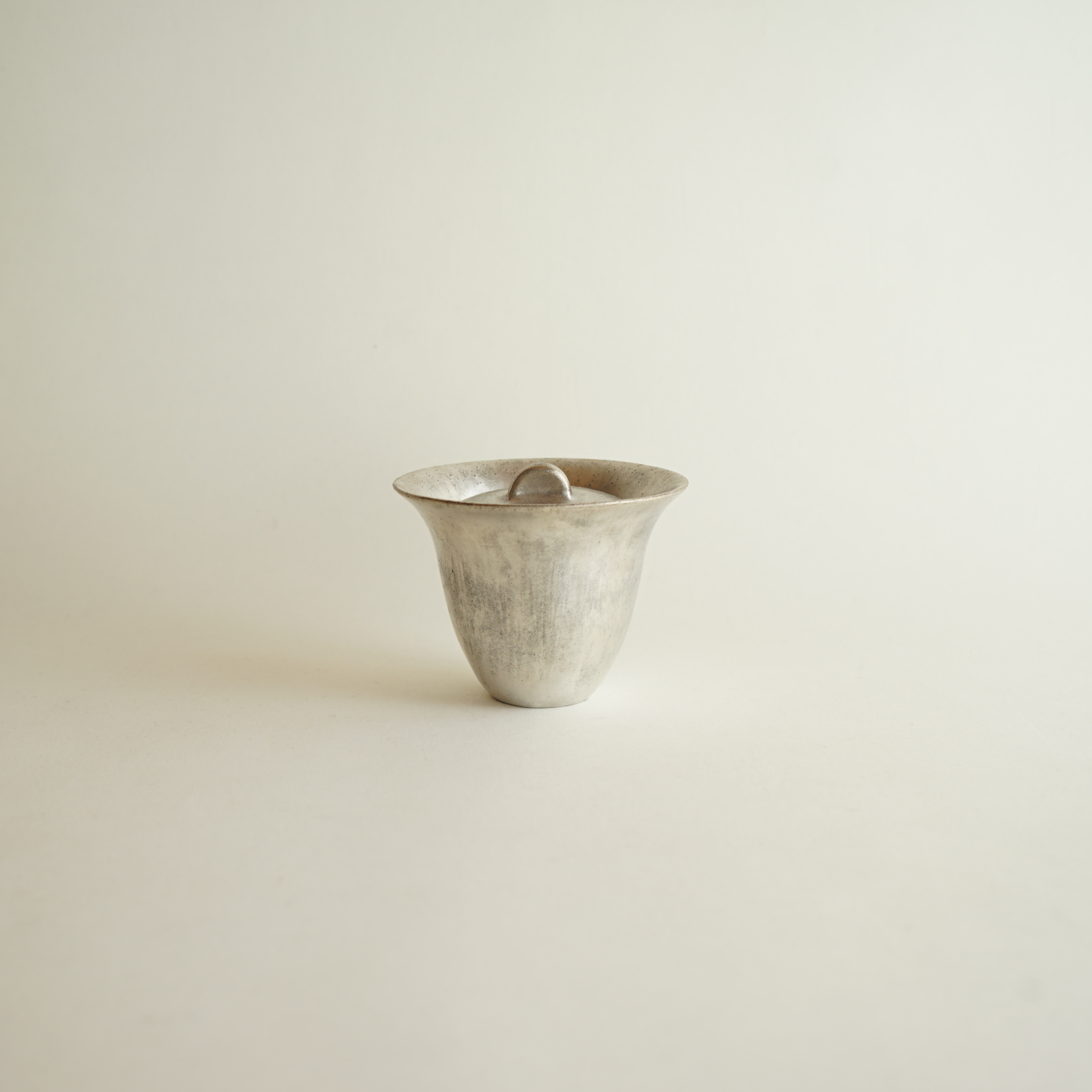 安藤雅信 初期作品/小 安藤雅信】 銀彩蓋碗 小 | ギャルリ百草 online store