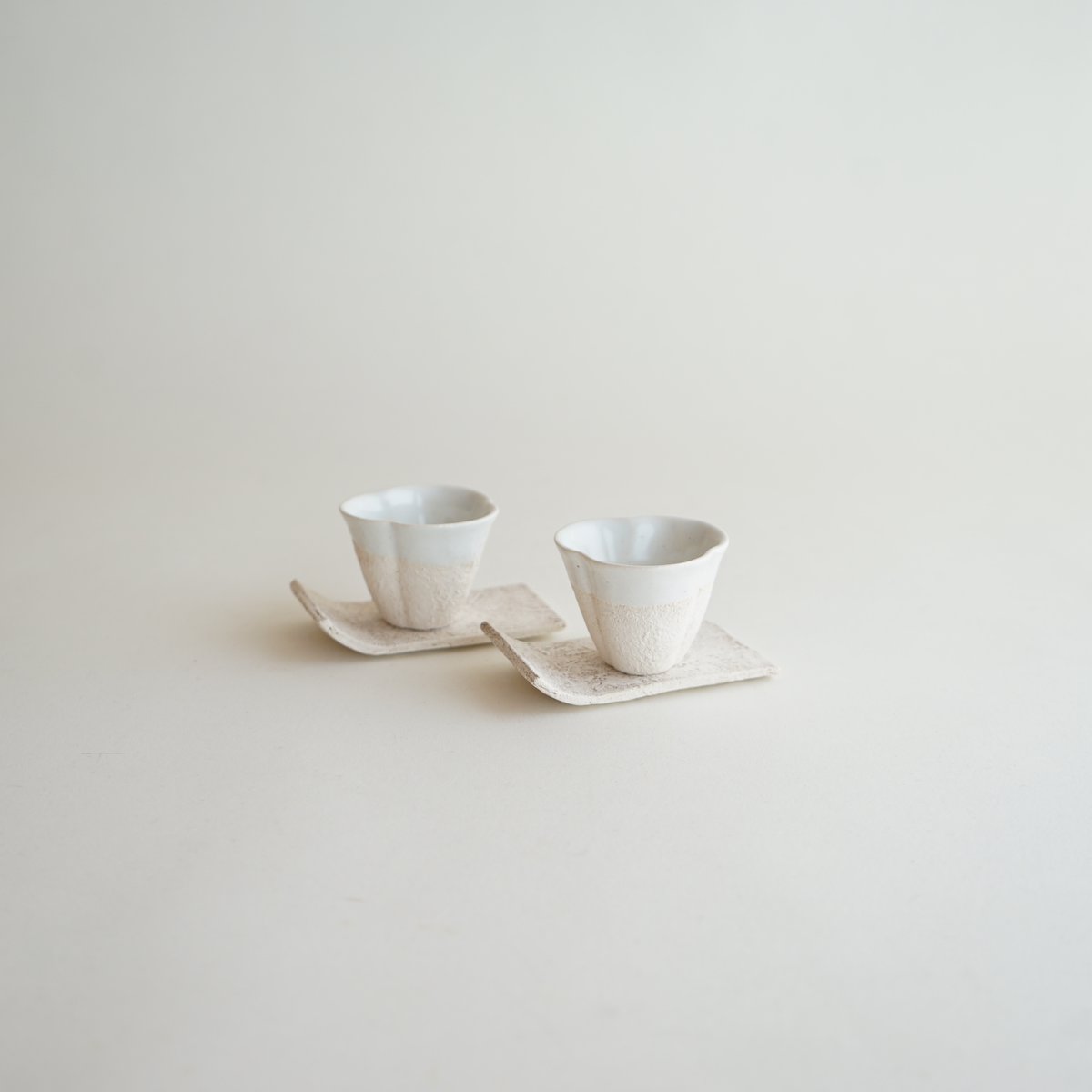 安藤雅信】泥釉三弁茶杯 | ギャルリ百草 online store