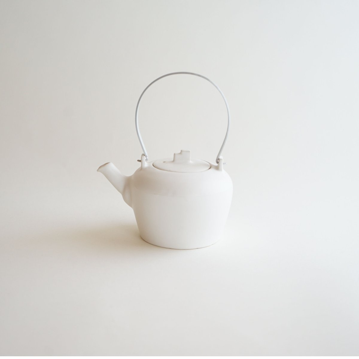 安藤雅信】白土瓶 S（白マット釉） | ギャルリ百草 online store