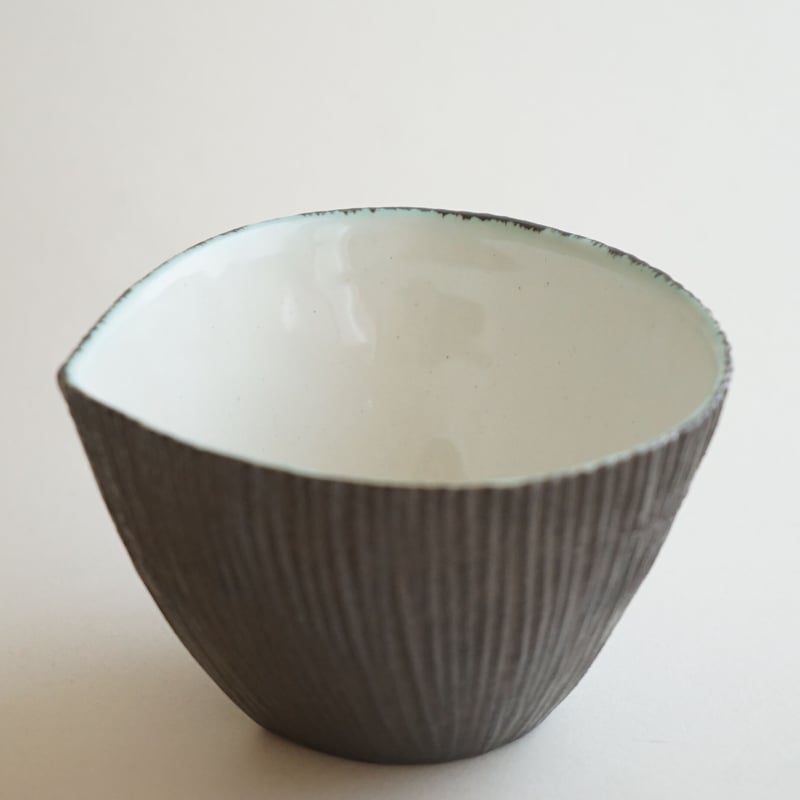 安藤雅信　黒錆釉リーフボウル　黒錆釉 安藤雅信】外黒錆釉リーフボウル（黒錆釉） | ギャルリ百草 online store