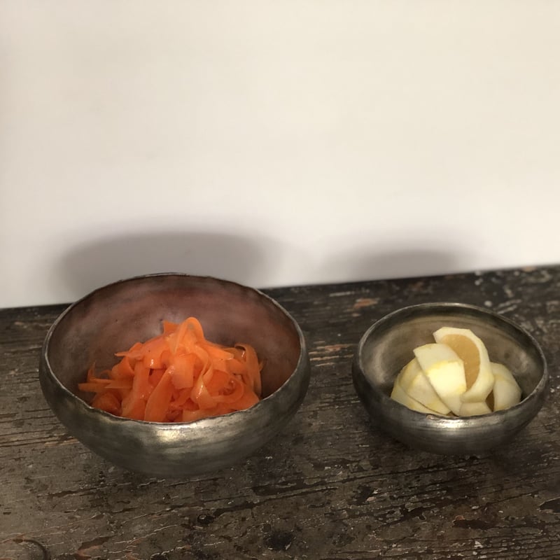 安藤雅信さん 銀彩 鉢 茶碗 抹茶 ボウル 器 安藤雅信】銀彩鎌倉鉢 S（銀彩） | ギャルリ百草 online store