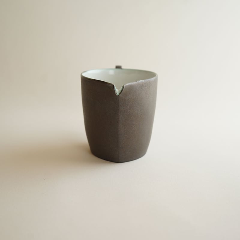 安藤雅信】外黒錆釉サーバーM （黒錆釉 内青白釉） | ギャルリ百草