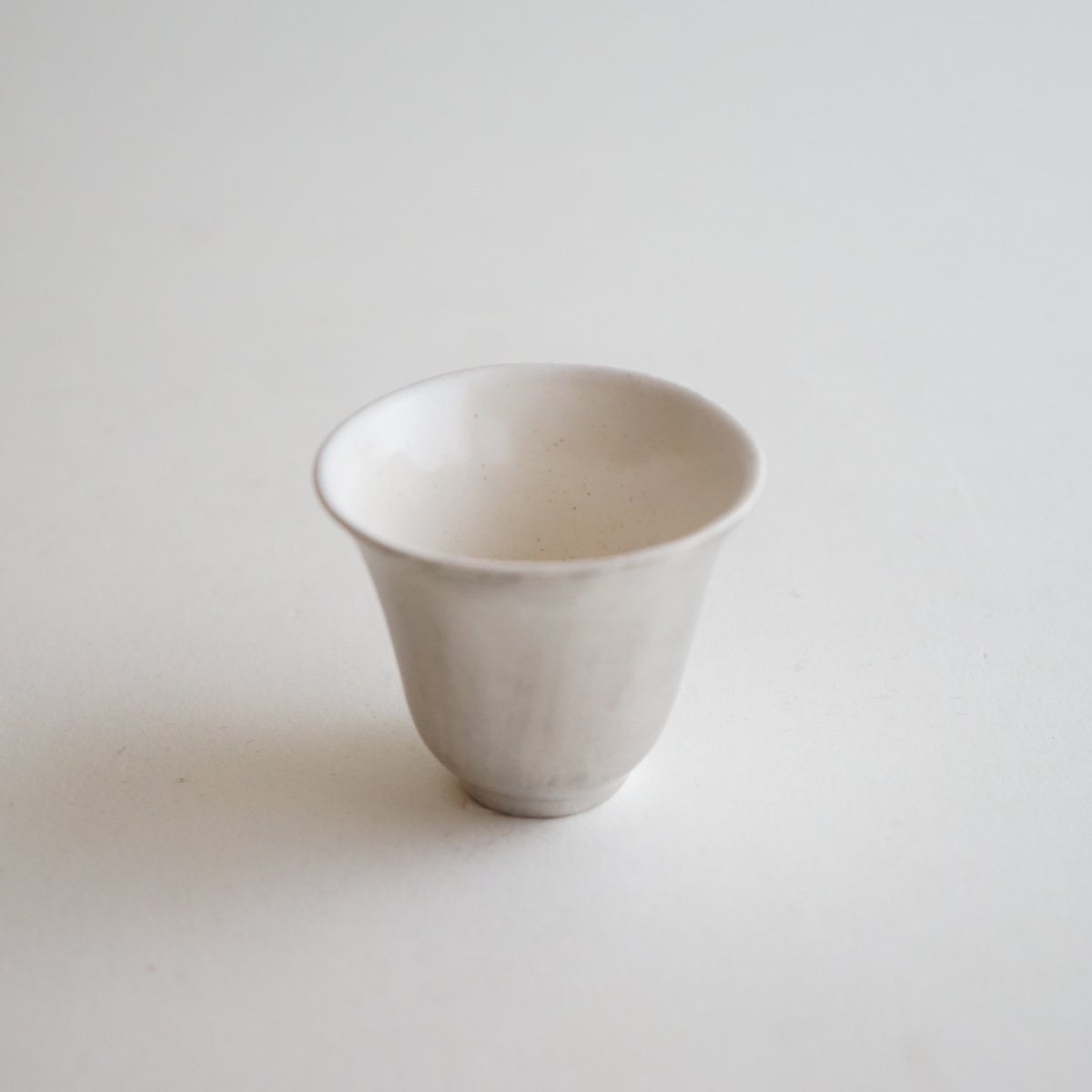 安藤雅信】外白銀彩黄磁細茶杯 | ギャルリ百草 online store