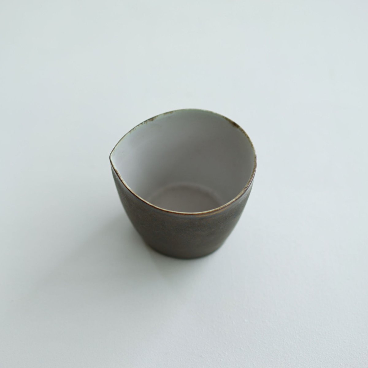 安藤雅信】黒太コップ M（黒錆釉） | ギャルリ百草 online store