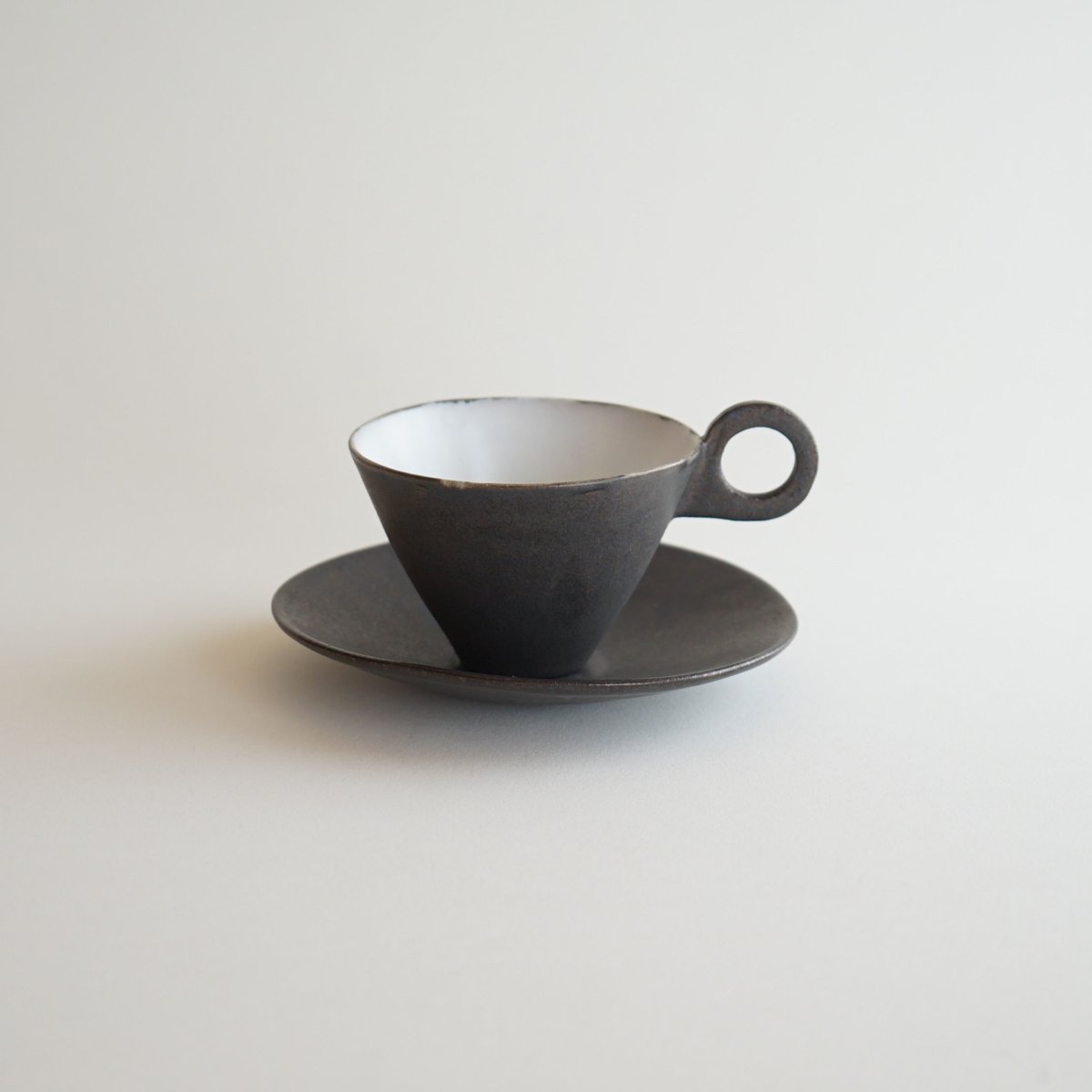 安藤雅信】黒イギリスコーヒー M（黒錆釉） | ギャルリ百草 online store