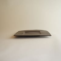 【安藤雅信】　ピューター写皿 L（黒錆釉） 安藤雅信】ピューター写皿 L（黒錆釉） | ギャルリ百草 online store