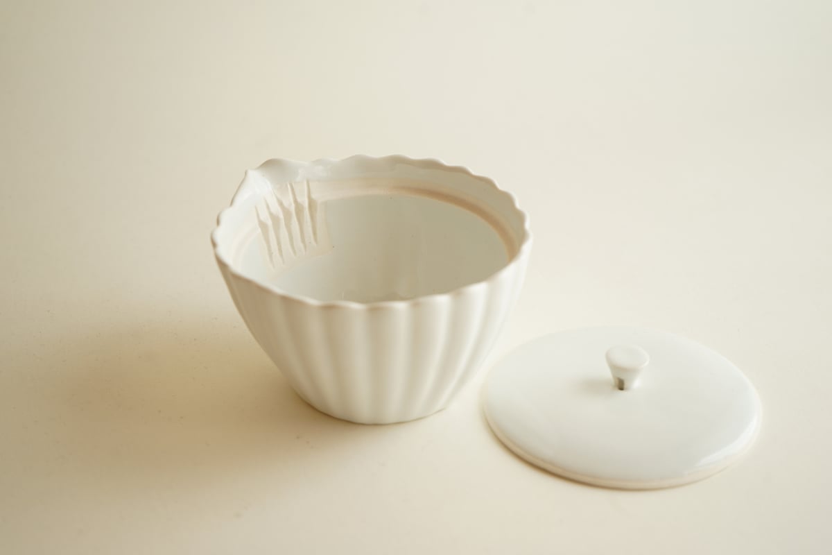 安藤雅信】白磁輪花宝瓶M | ギャルリ百草 online store