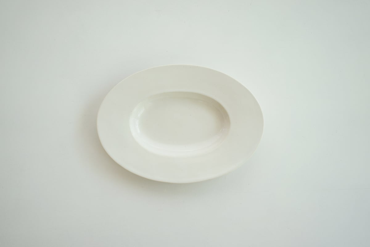 安藤雅信】リムオーバル深皿 M(ツヤ) | ギャルリ百草 online store 安藤雅信】リムオーバル深皿 M(ツヤ) | ギャルリ百草 online store