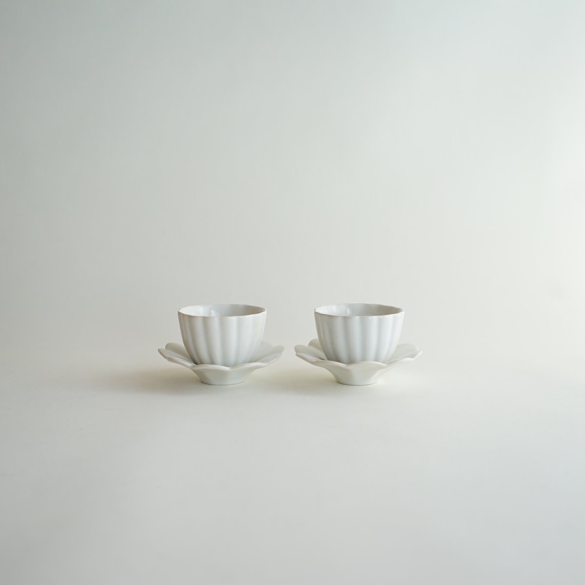 安藤雅信】 青白釉十弁茶托 | ギャルリ百草 online store