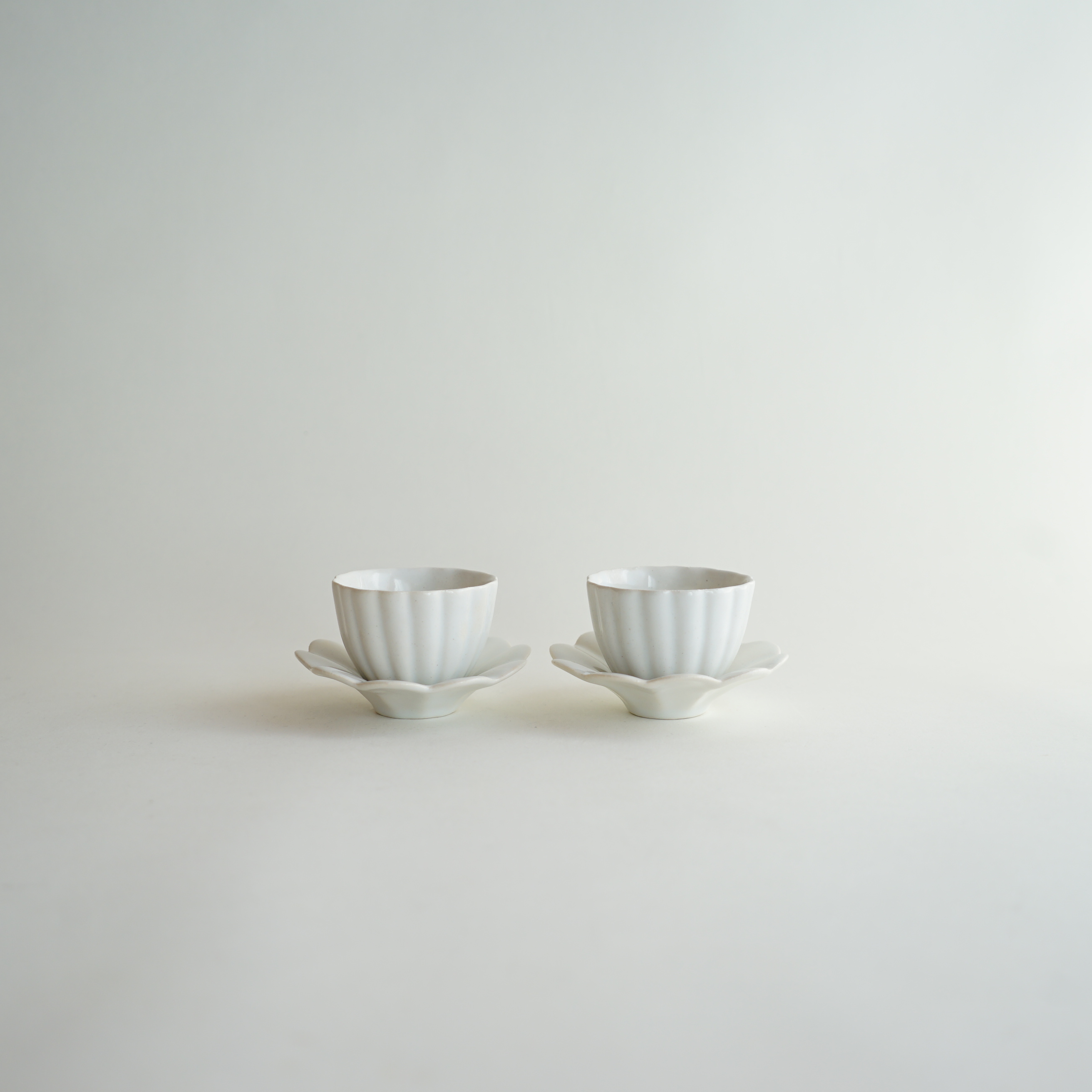 安藤雅信】 青白釉十弁茶托 | ギャルリ百草 online store