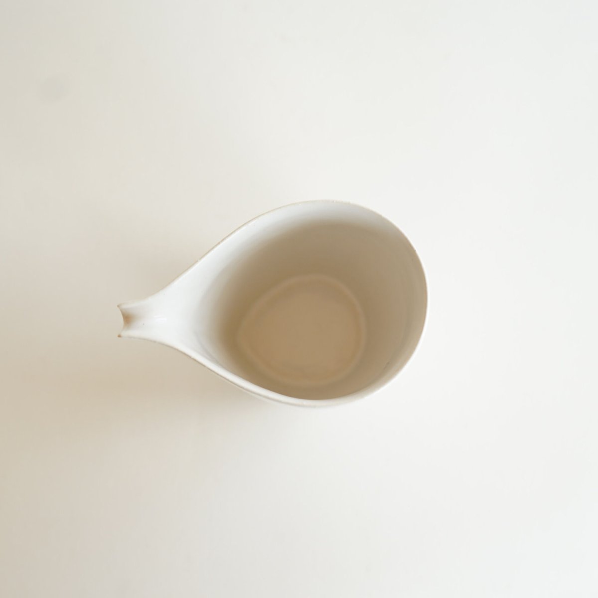 安藤雅信】細長片口 LM （乳白艶釉） | ギャルリ百草 online store