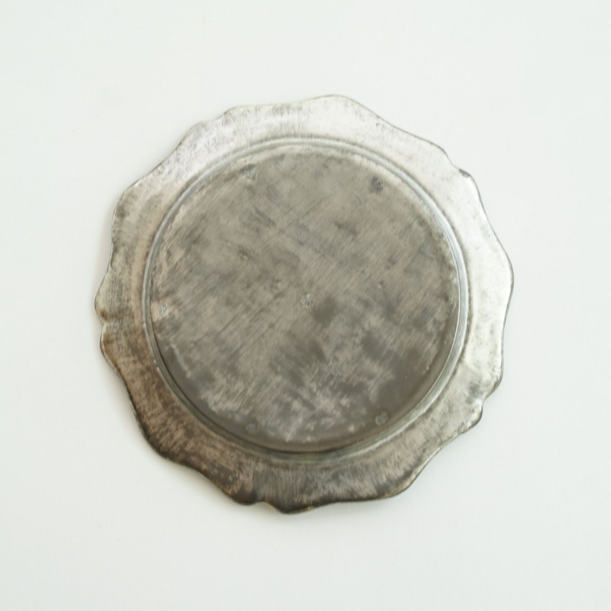 安藤雅信】銀彩ピューター輪花皿 | ギャルリ百草 online store