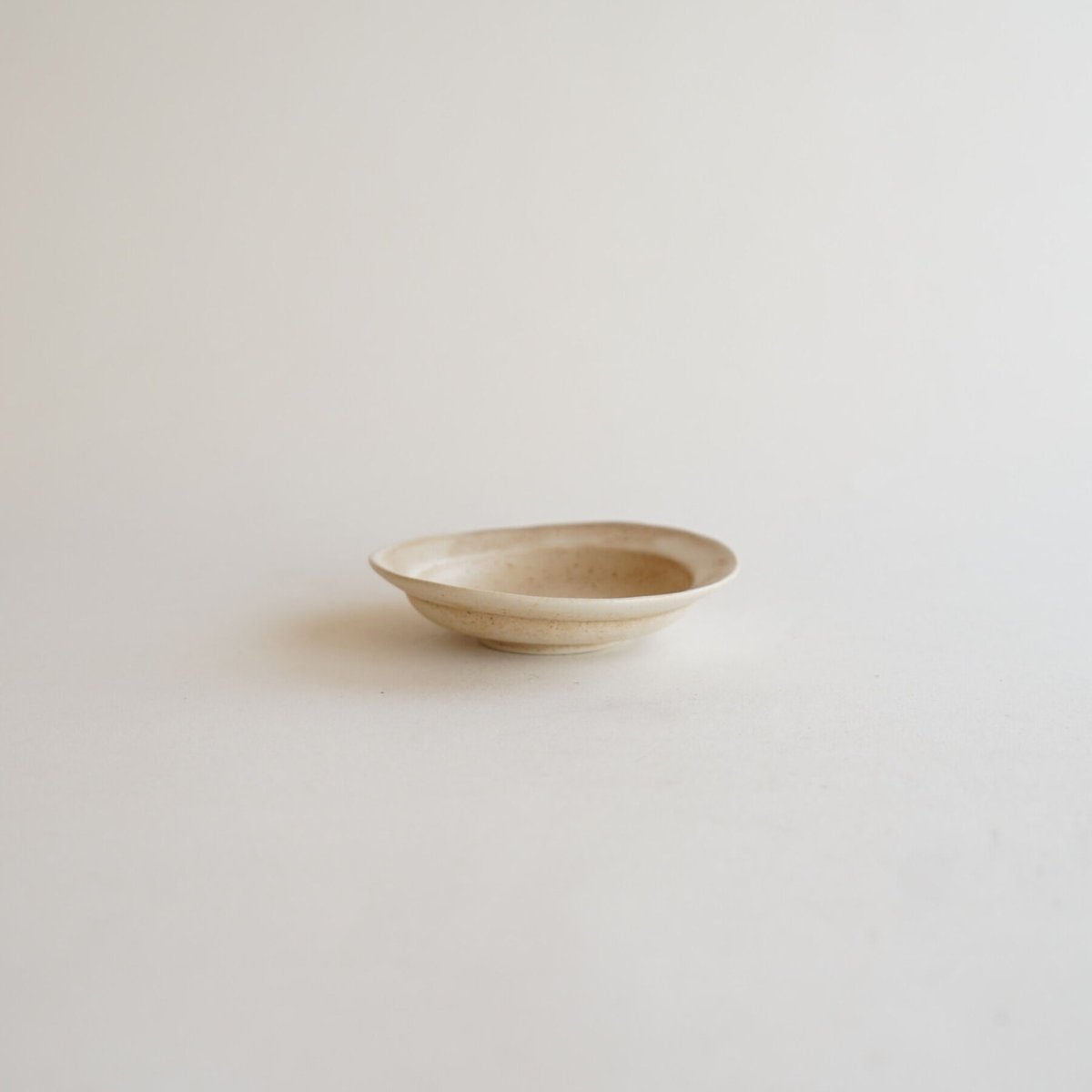 安藤雅信】 イタリア皿 SS（土灰釉） | ギャルリ百草 online store