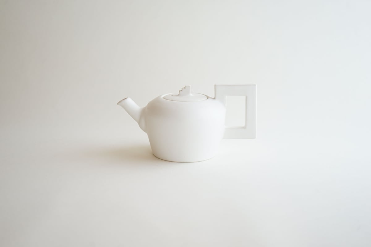 【新品未使用】 安藤雅信　ポット大　（茶こし付き） 安藤雅信】ティーポットS 茶こし付（白マット釉） | ギャルリ百草