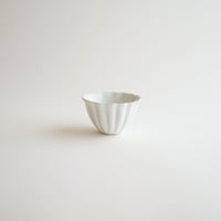 【安藤雅信】白藍釉輪花反平茶杯M