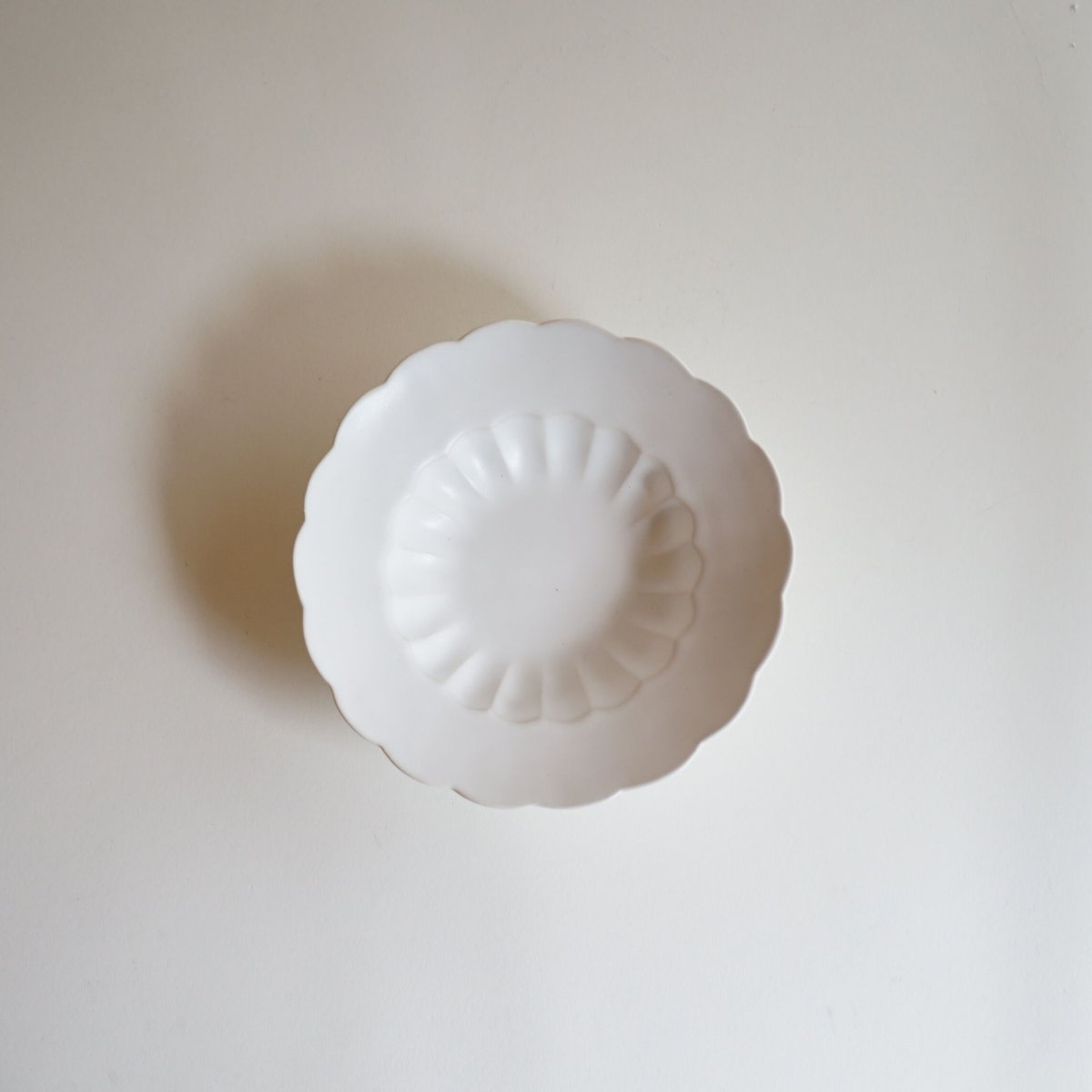 安藤雅信】イタリア輪花スープ皿 SS（白マット釉） | ギャルリ百草