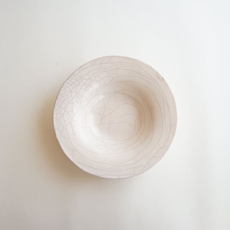 安藤雅信】シャッポ鉢(貫入釉) | ギャルリ百草 online store 安藤雅信】シャッポ鉢(貫入釉) | ギャルリ百草 online store