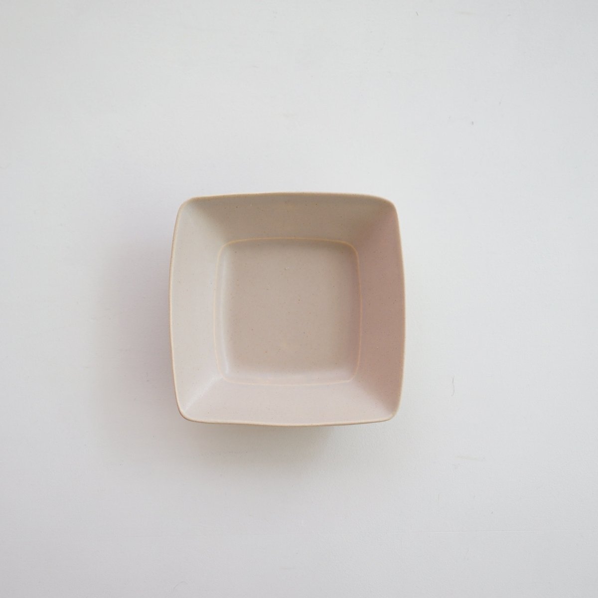 安藤雅信　リム細正角皿　LM 白マット釉 安藤雅信】リム細正角皿 LM（白マット釉） | ギャルリ百草 online store