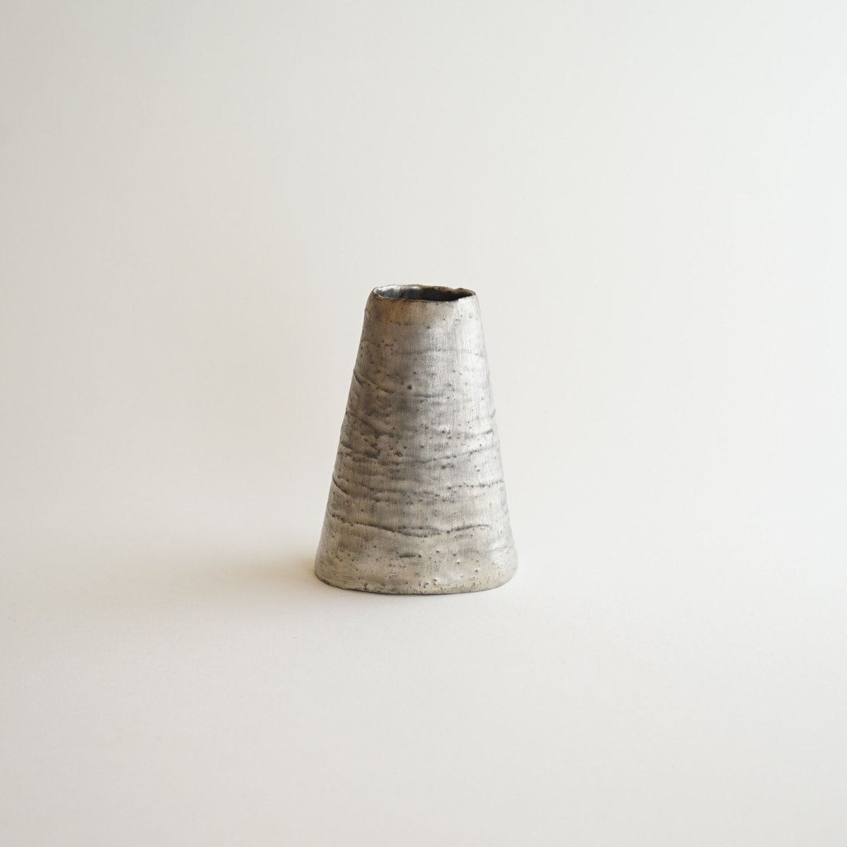 安藤雅信】花器（銀彩） | ギャルリ百草 online store