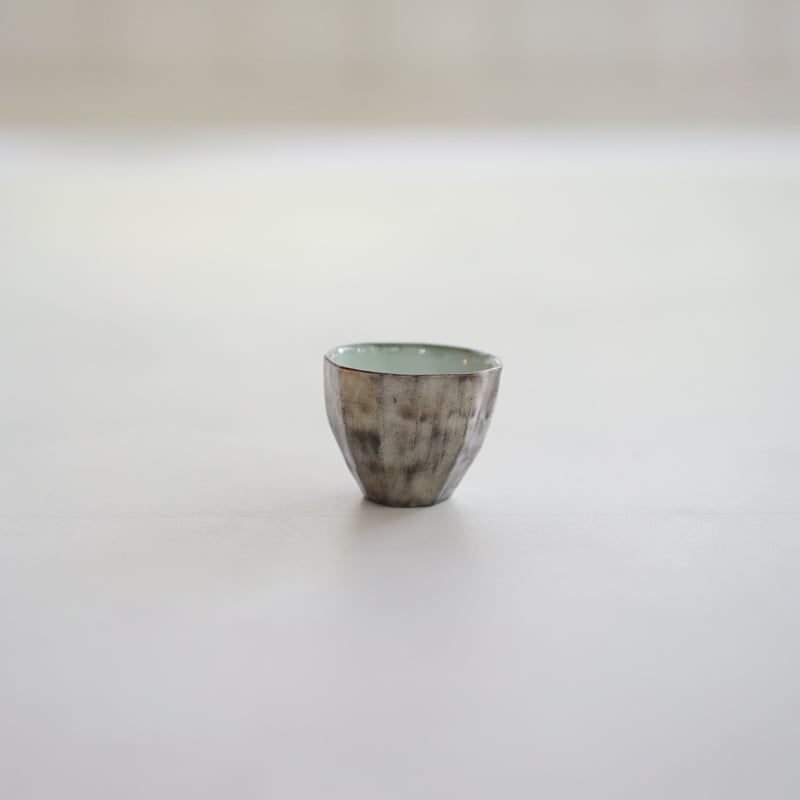 安藤雅信】外黒銀彩面取茶杯 LM 内青白艶釉 | ギャルリ百草 online store