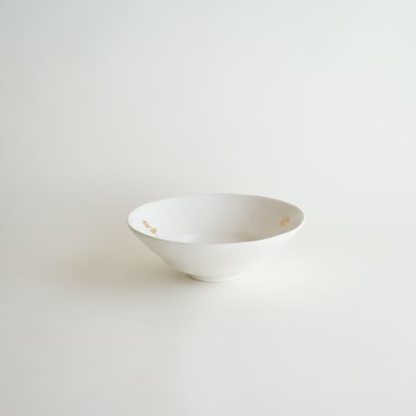 安藤雅信　イタリア輪花スープ皿 M　乳白艶釉 安藤雅信】イタリア輪花スープ皿 M（乳白艶釉） | ギャルリ百草