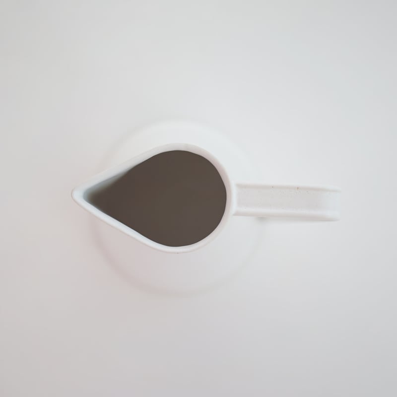 安藤雅信　片口　白マット釉 安藤雅信】細長片口 LM （乳白艶釉） | ギャルリ百草 online store