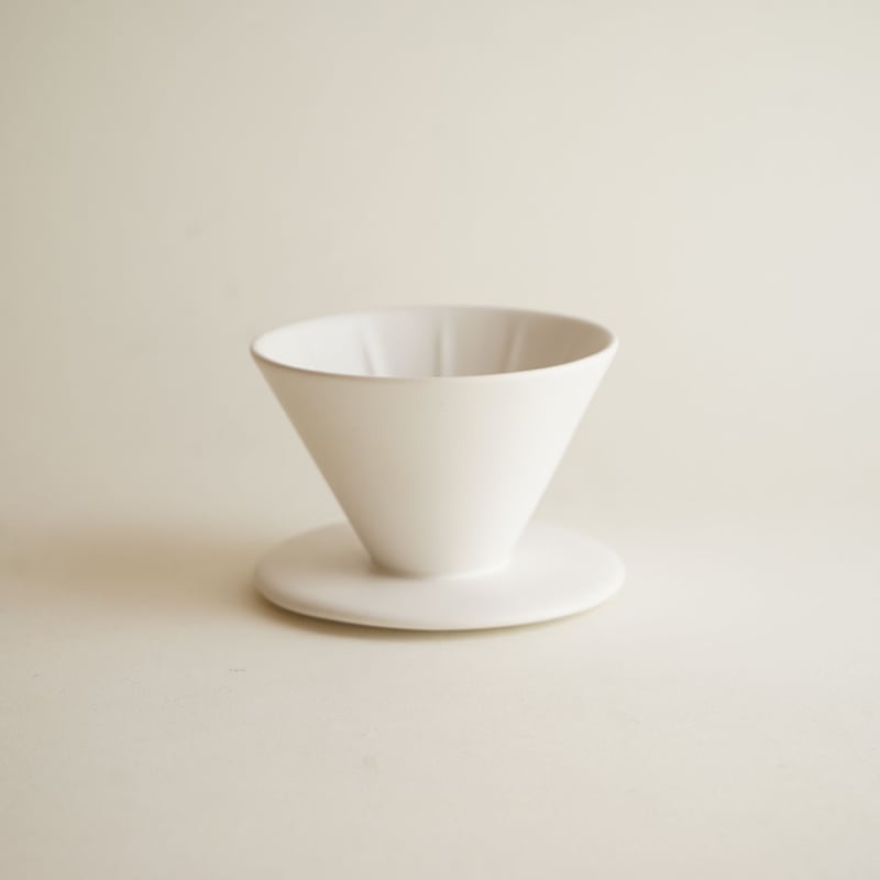 安藤雅信】ドリッパー 小 丸形 取っ手無し （白マット釉） | ギャルリ