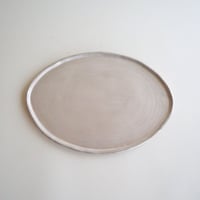 【安藤雅信】白銀彩丸渕楕円平皿 M（白銀彩）