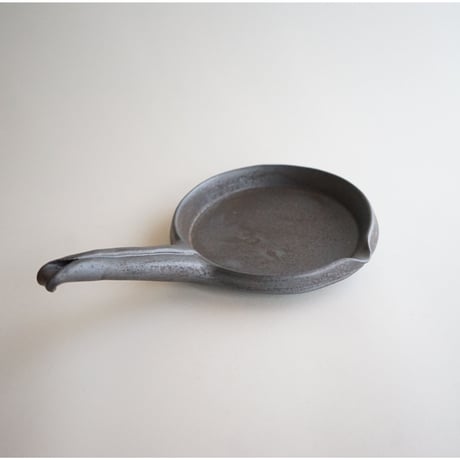 安藤雅信 耐熱黒釉薬手付きボウル ギャルリももぐさ 百草 安藤雅信 安藤雅信 耐熱黒釉薬手付きボウル ギャルリももぐさ 百草 安藤雅信