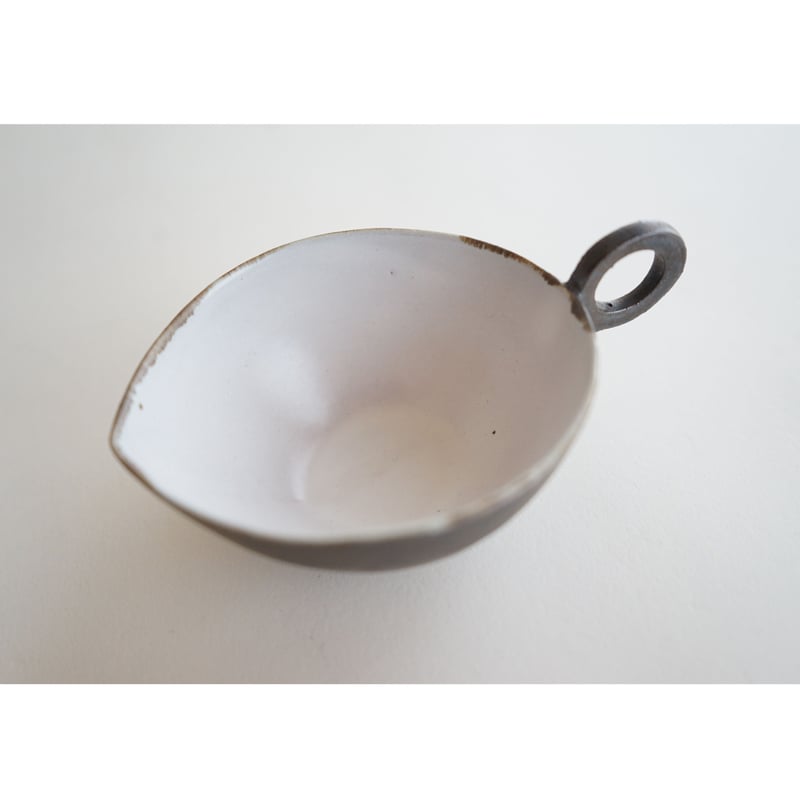 安藤雅信　オブジェ 安藤雅信】黒イギリスソーサー M（黒錆釉） | ギャルリ百草 online store