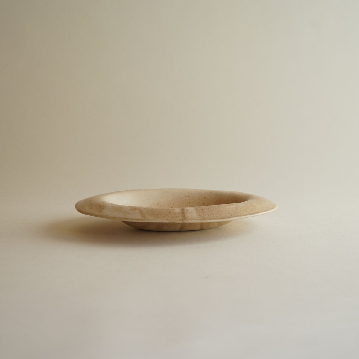 安藤雅信】 オーバルシャッポ（土灰釉） | ギャルリ百草 online