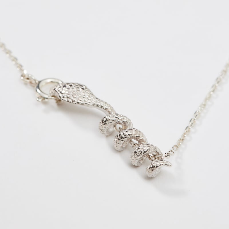 COBRA NECKLACE (SILVER) | Jalan Rajabrooke