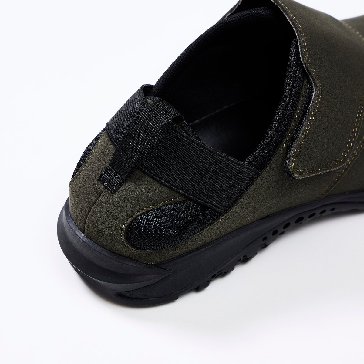 KOMFORT SHOES (OLIVE) | Jalan Rajabrooke
