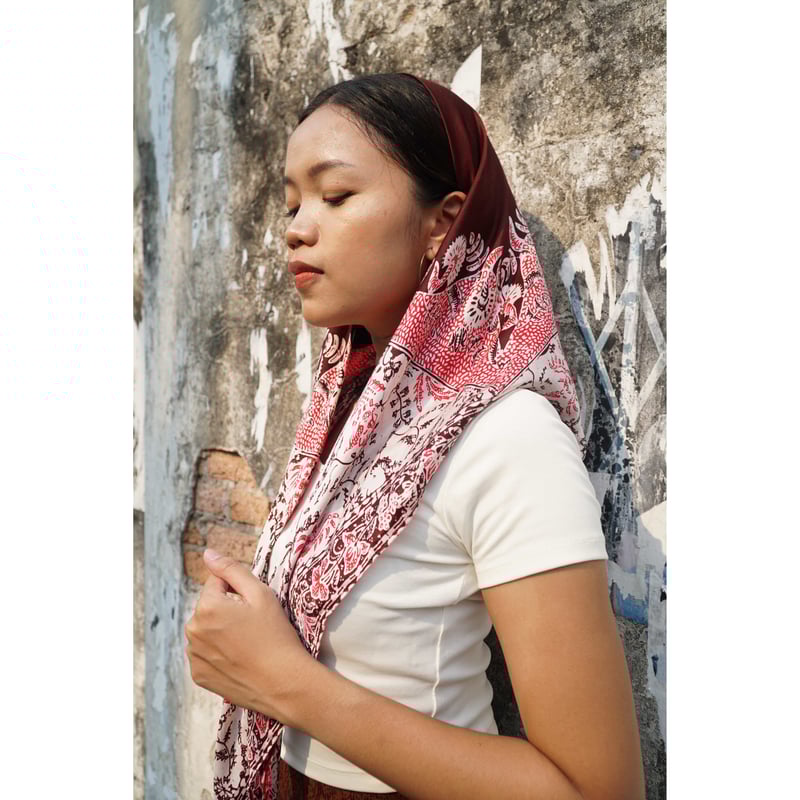 BATIK JARAK SCARF BENI(Panas) | Jalan Rajabrooke