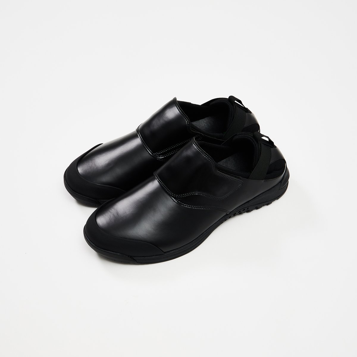 KOMFORT SHOES (BLACK) | Jalan Rajabrooke